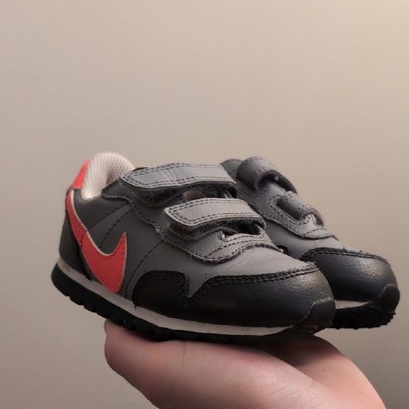 Nike Kids' Gray and Red Sneakers - Picture 1 of 5